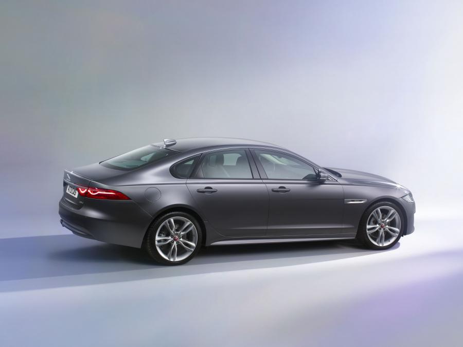  Jaguar XF R-Sport 2015 года  (фото 20 из 22)